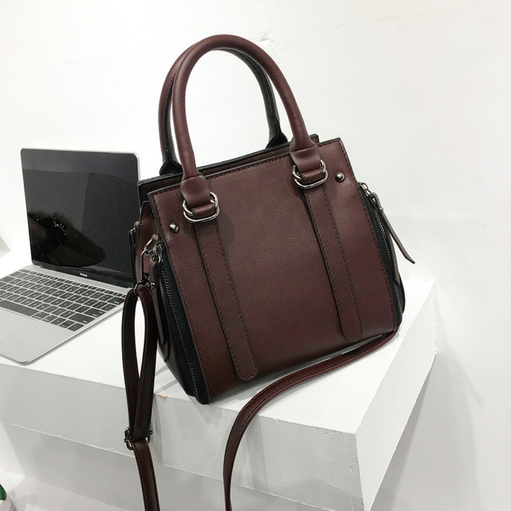 Duke Hudson- Leather Shoulder Bag - Picture 6 of 12